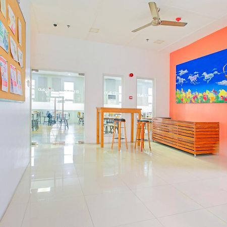 Collection O 1318 Residences, University Belt, Metro Manila Exterior foto